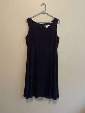 Madison Leigh Navy Blue Midi Dress Sz 14‎ wedding guest dress, Great Lines